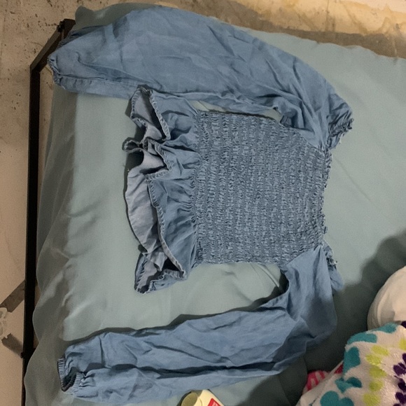 Off the shoulder Blue Rain shirt - Picture 2 of 3